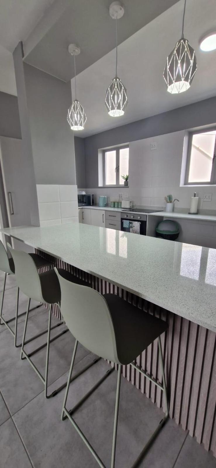 Admirals Lodge Guest House And Brightways Self Catering Apartments 포트엘리자베스 객실 사진